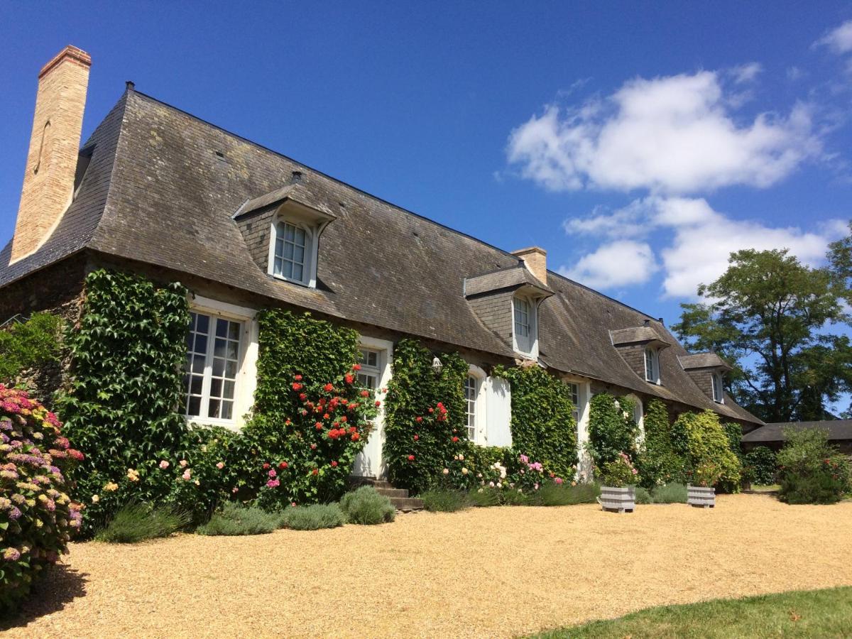 La Mouliniere, Jolie Longere Du Xviie Bed & Breakfast La Jaille-Yvon Bagian luar foto