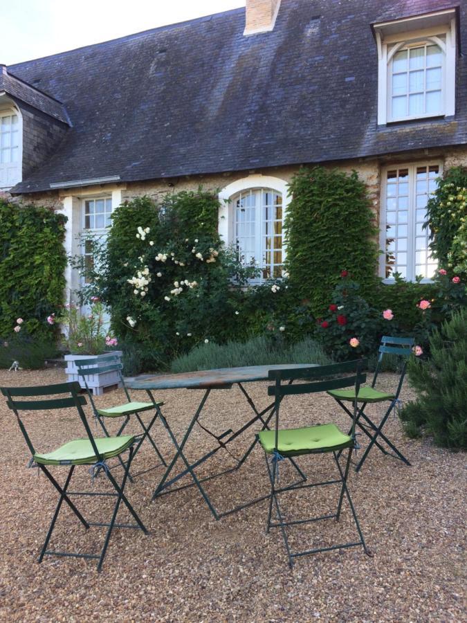 La Mouliniere, Jolie Longere Du Xviie Bed & Breakfast La Jaille-Yvon Bagian luar foto