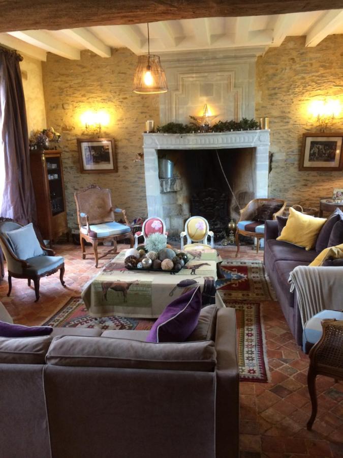 La Mouliniere, Jolie Longere Du Xviie Bed & Breakfast La Jaille-Yvon Bagian luar foto